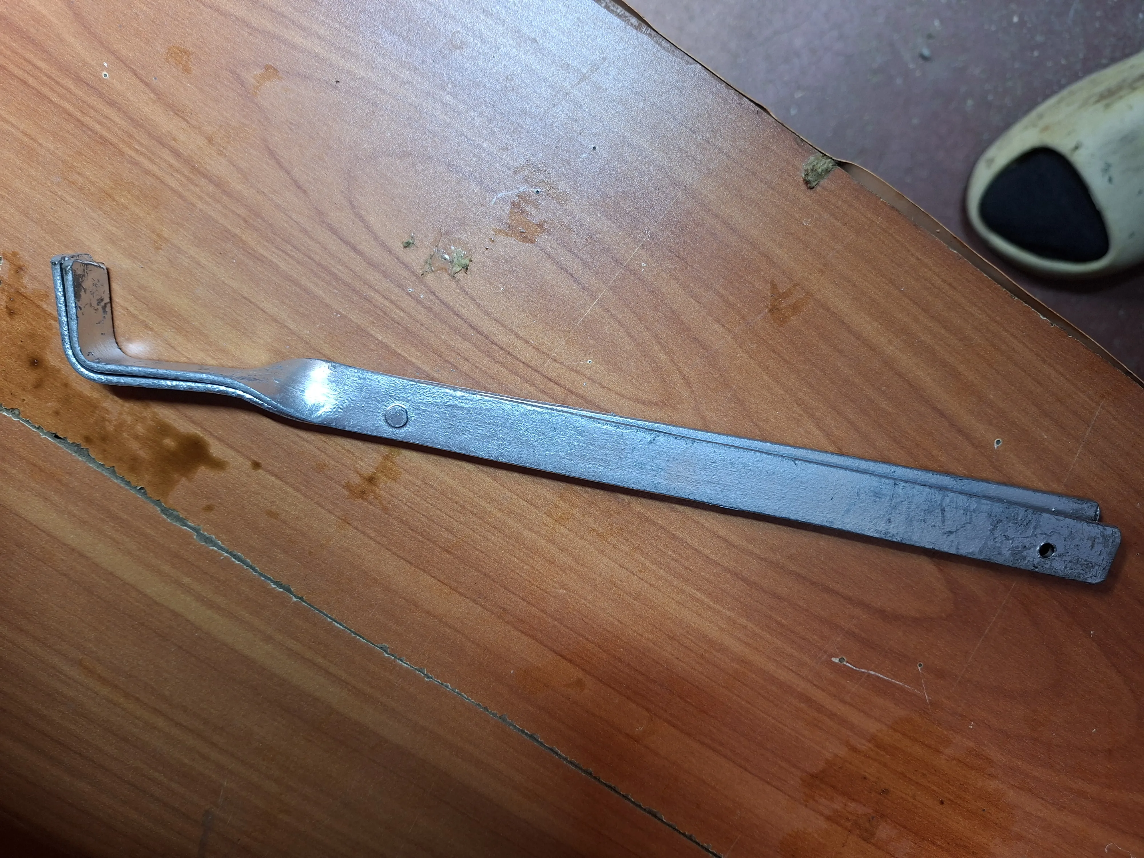 Sufuria tongs to hold sufurias