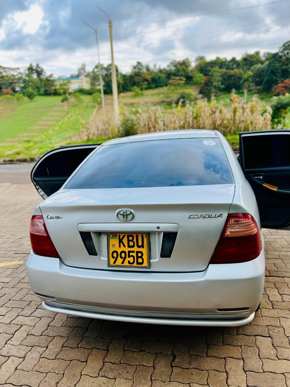 Car. 1800Cc .... accident free.