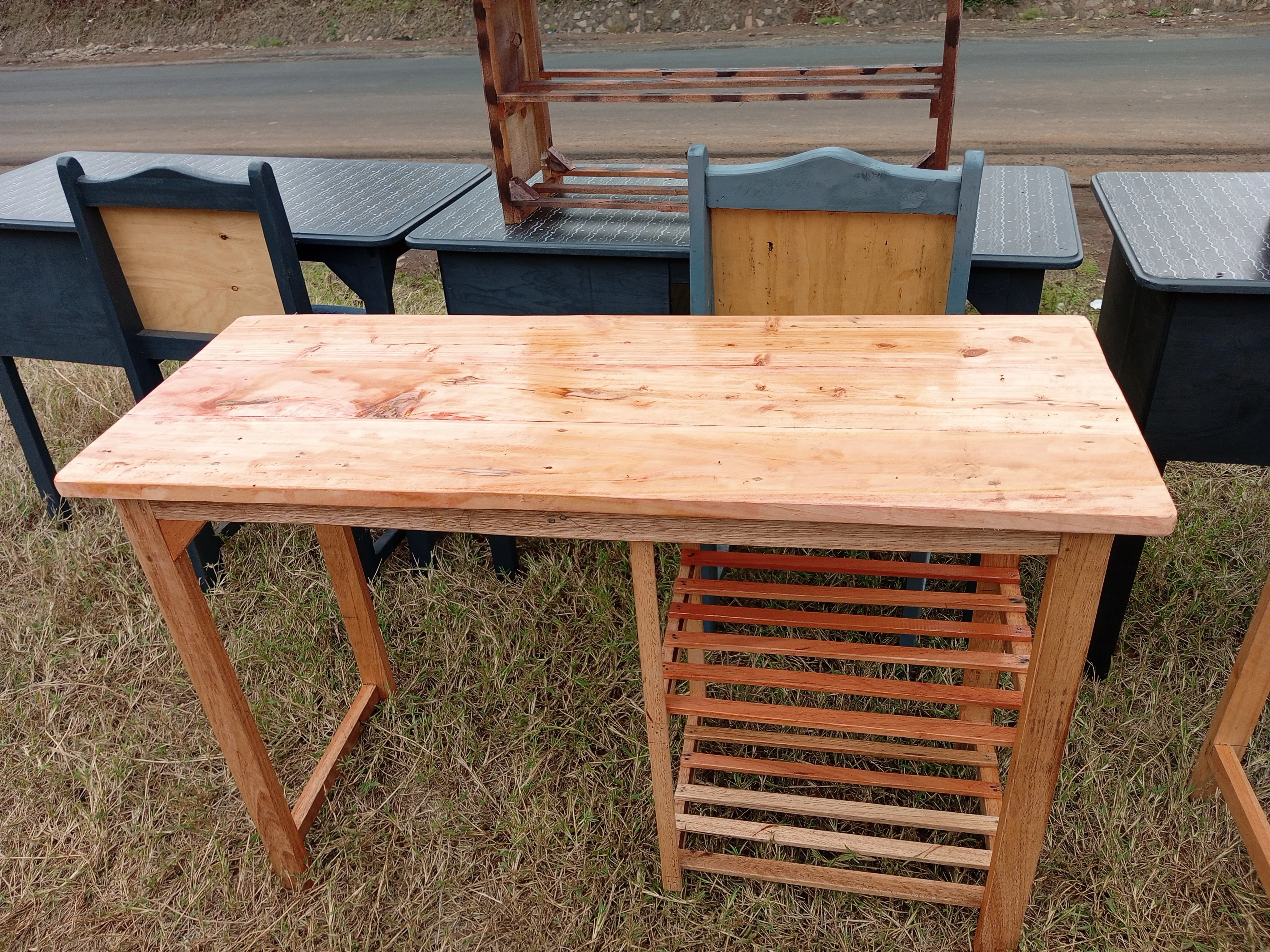 Kitchen table 