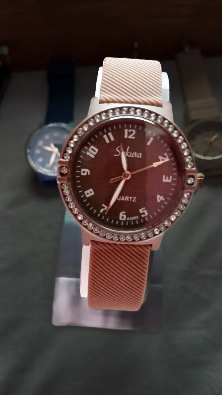 New Fashion And Leisure Women'sWatch, Quartz Watch Simple and Elegant Sakura Women's Watch Women's .Business Watch Leisure Watch